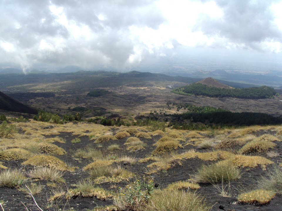 Trekking sull’Etna: 3 percorsi fai da te