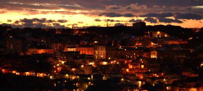 Matera, tramonto tra i Sassi